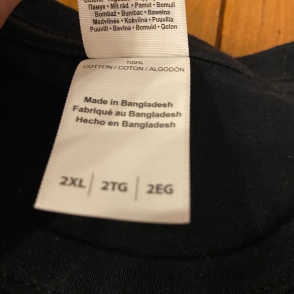 Gildan We Are All Chameleons Punk Rock Black Tee Shirt Ring Spun Size 2XL - Picture 5 of 8